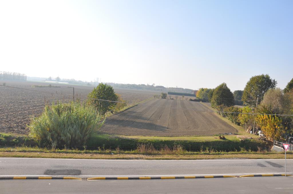 Parco Urbano Apartman Ferrara Szoba fotó